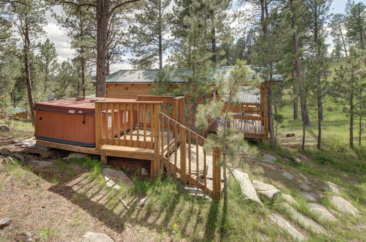 Rock Crest Lodge & Cabins Custer Bagian luar foto
