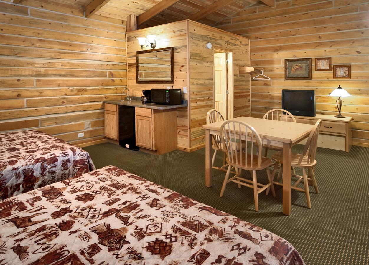 Rock Crest Lodge & Cabins Custer Bagian luar foto