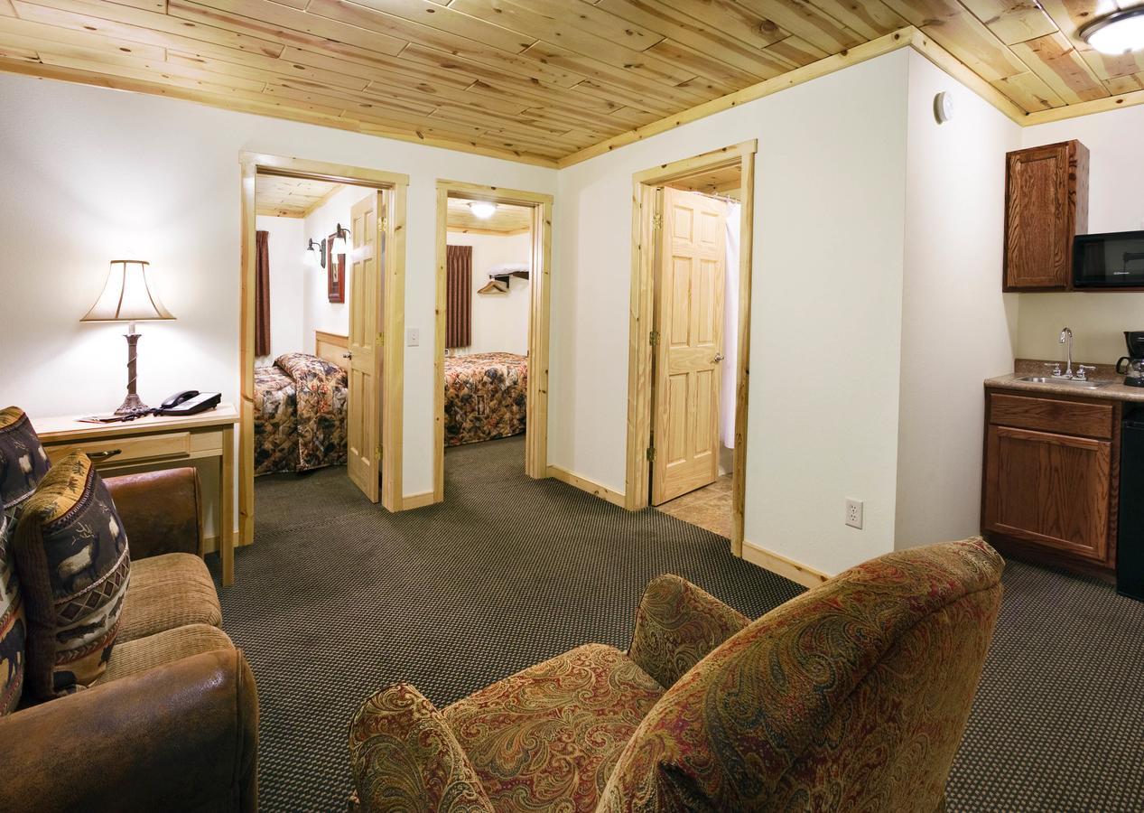 Rock Crest Lodge & Cabins Custer Bagian luar foto