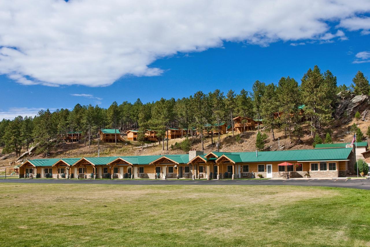 Rock Crest Lodge & Cabins Custer Bagian luar foto