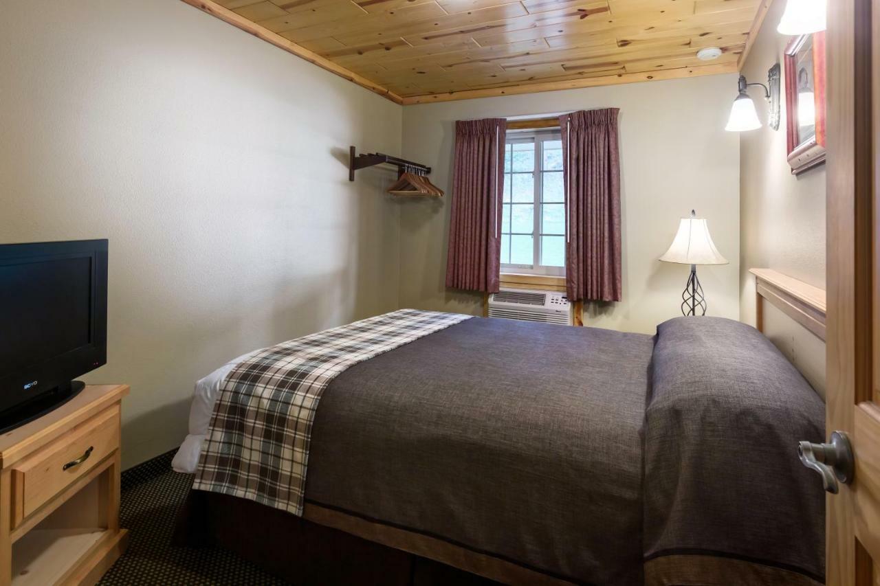 Rock Crest Lodge & Cabins Custer Bagian luar foto