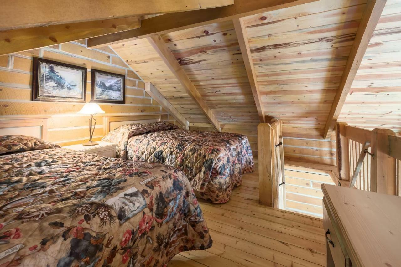 Rock Crest Lodge & Cabins Custer Bagian luar foto